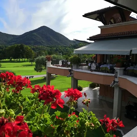 Pensionat Golf Club Padova - Relais Graya